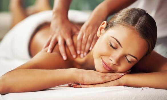 The massage course helps to solve osteochondrosis of the thoracic spine