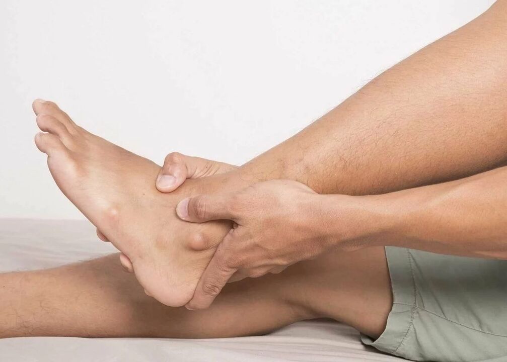 symptoms of arthrosis of the ankle joint